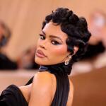 Teyana Taylor revela o conselho que Beyoncé lhe deu sobre como lidar com o isolamento na indústria musical.
